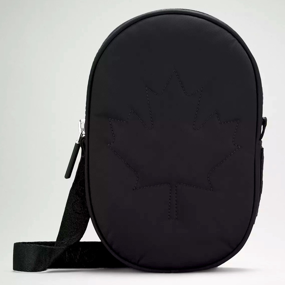 Lulu Team Canada Black Future Crossbody Bag **LIKE NEW**